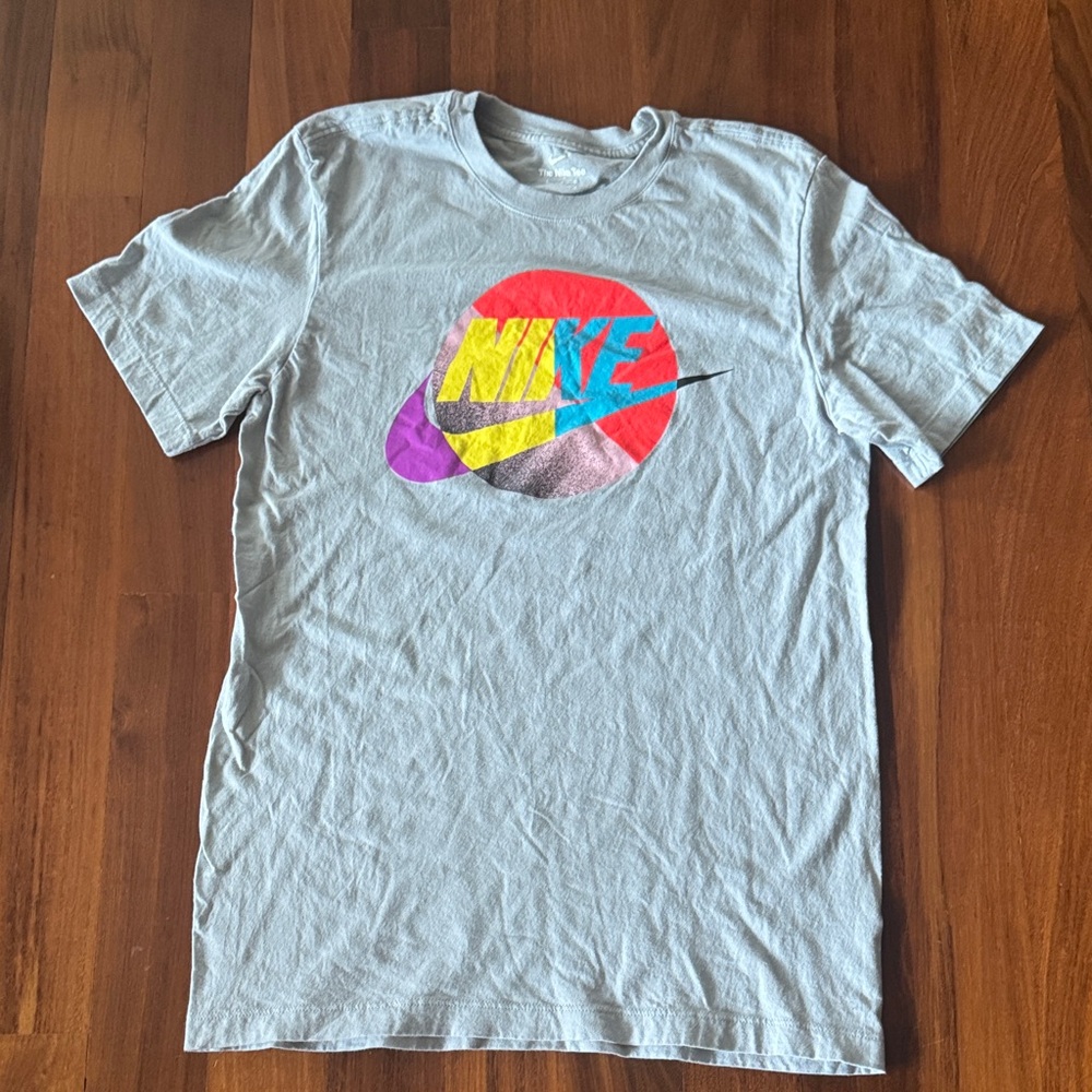 Nike Men's Futura Brand Riff Short-Sleeve T-Shirt  Size Small